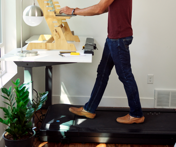 10,000 Steps at Work? How Walking Pads are Revolutionising Office Fitn LifeSpan Europe