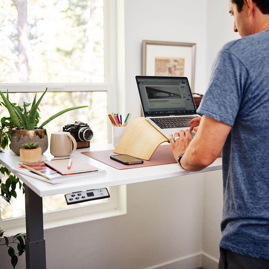 Standing Desks: Stay Productive While You Move at Work