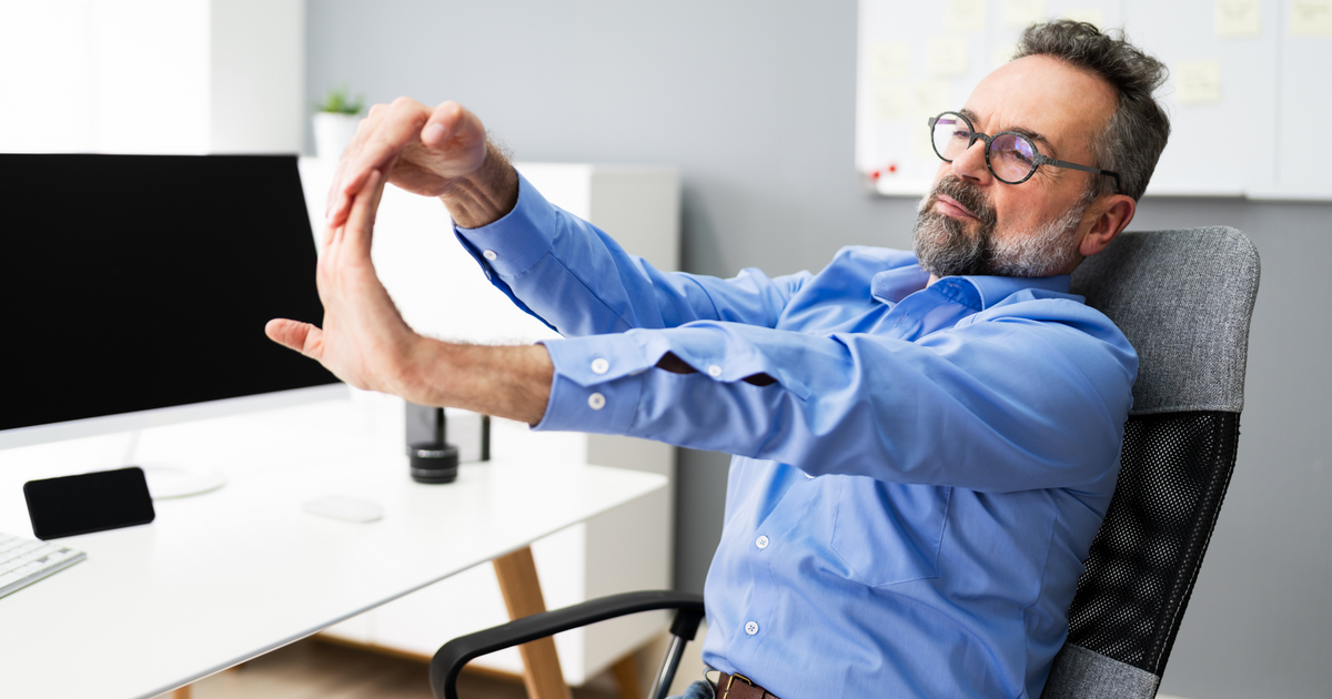 Deskercise: Essential Stretches for the Office Worker – LifeSpan Europe