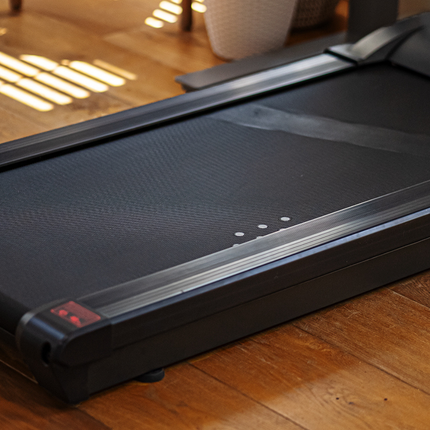 <tc>LifeSpan</tc> TR5000 <tc>Power</tc> <tc>laufbandschreibtisch</tc> mit Glas-Stehpult und Smart Console SC130